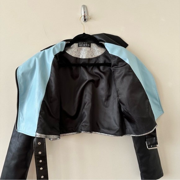 Kate Hewko-Metallic Fine Print Snake Skin Faux Cropped Moto Jacket (Large) - Picture 3 of 16